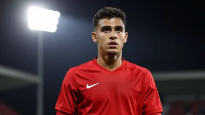 Southampton midfielder Shea Charles is tipped for a Premier League return by Conor Washington, with Fulham leading the chase