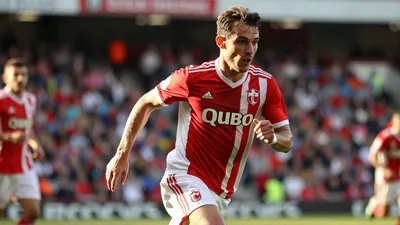 Southampton Eye Crystal Palace Midfielder Justin Devenny